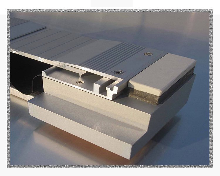 建筑变形缝装置解析 铝合金抗震缝盖板的应用与定制优势