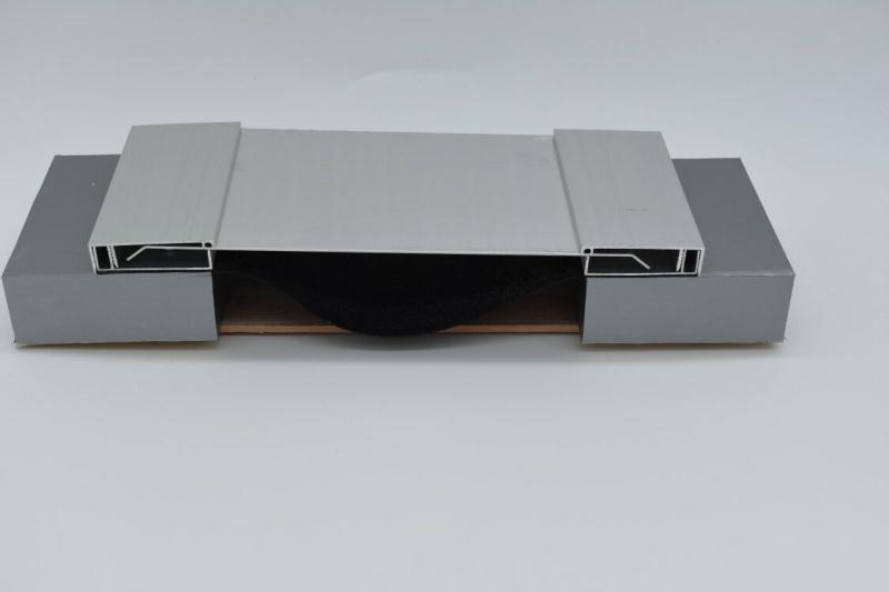 丽江地区变形缝装置专业厂家报价解析——以贵州坚策建材为例